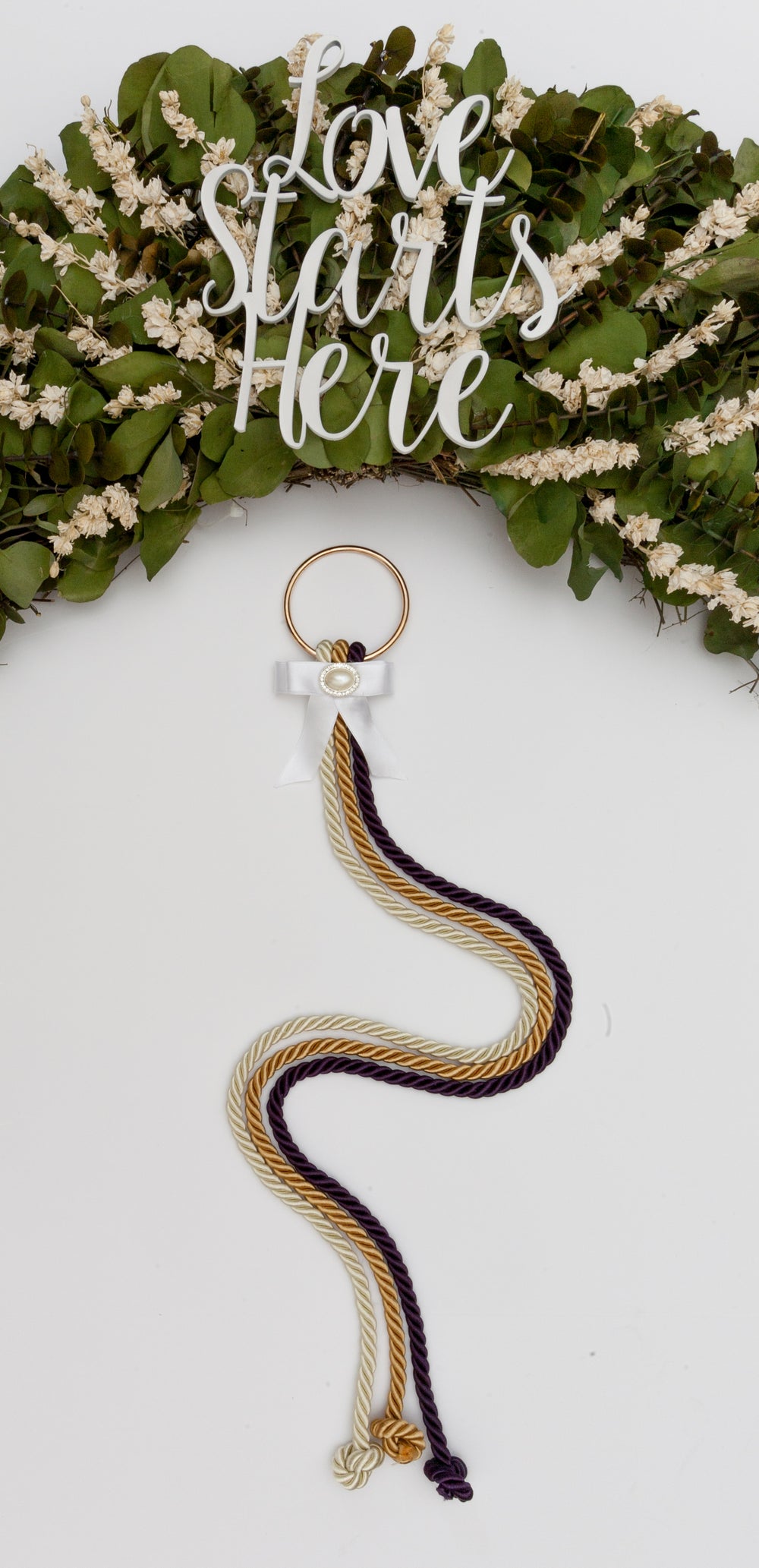 Braiding rope at wedding | Honestweddingadvice.com